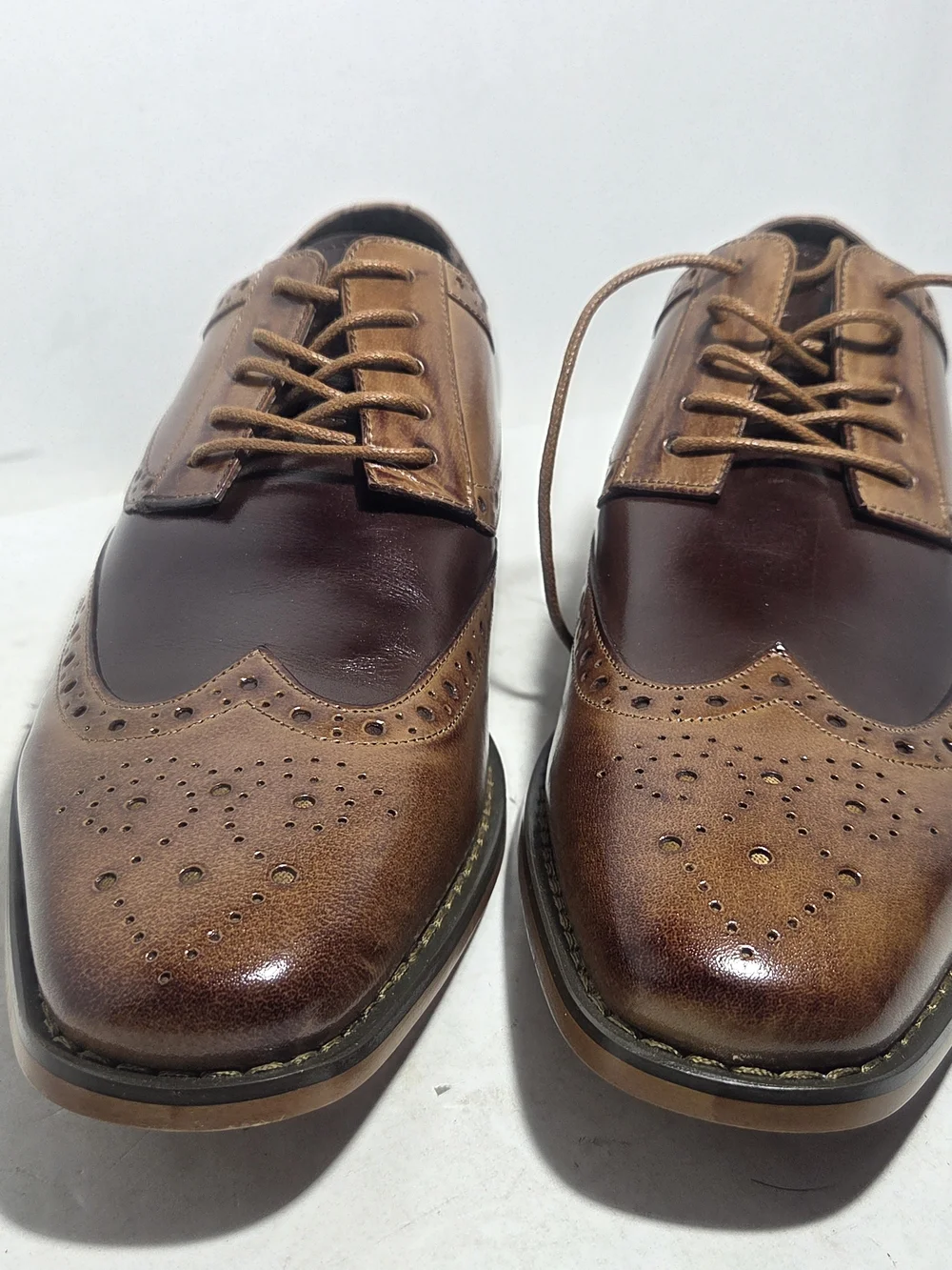 Stacy Adams Men’s Two-Tone Wingtip Oxford Dress Shoes – Brown/Cognac (Size 9.5M)